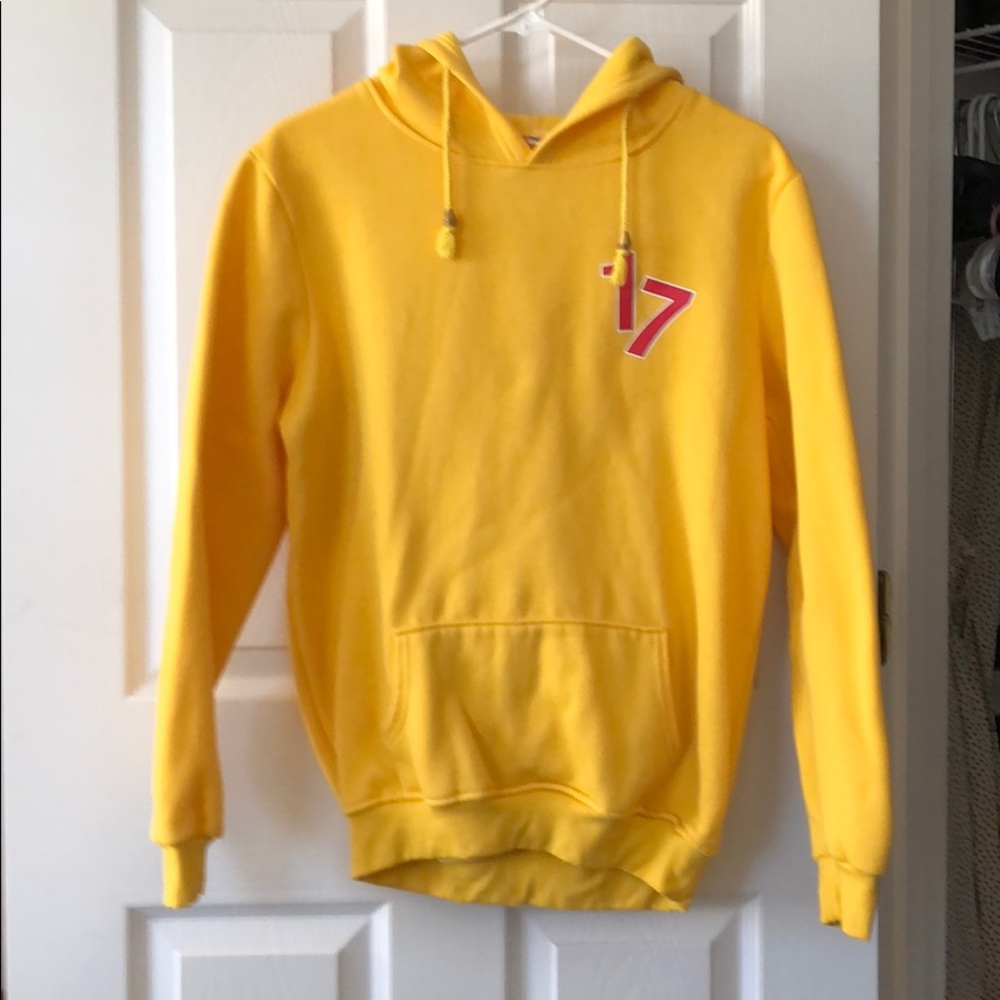 Seventeen K-pop Yellow Hoodie Sweatshirt